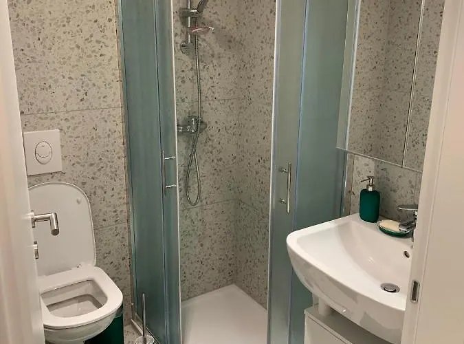 Apartma Zver 科佩尔